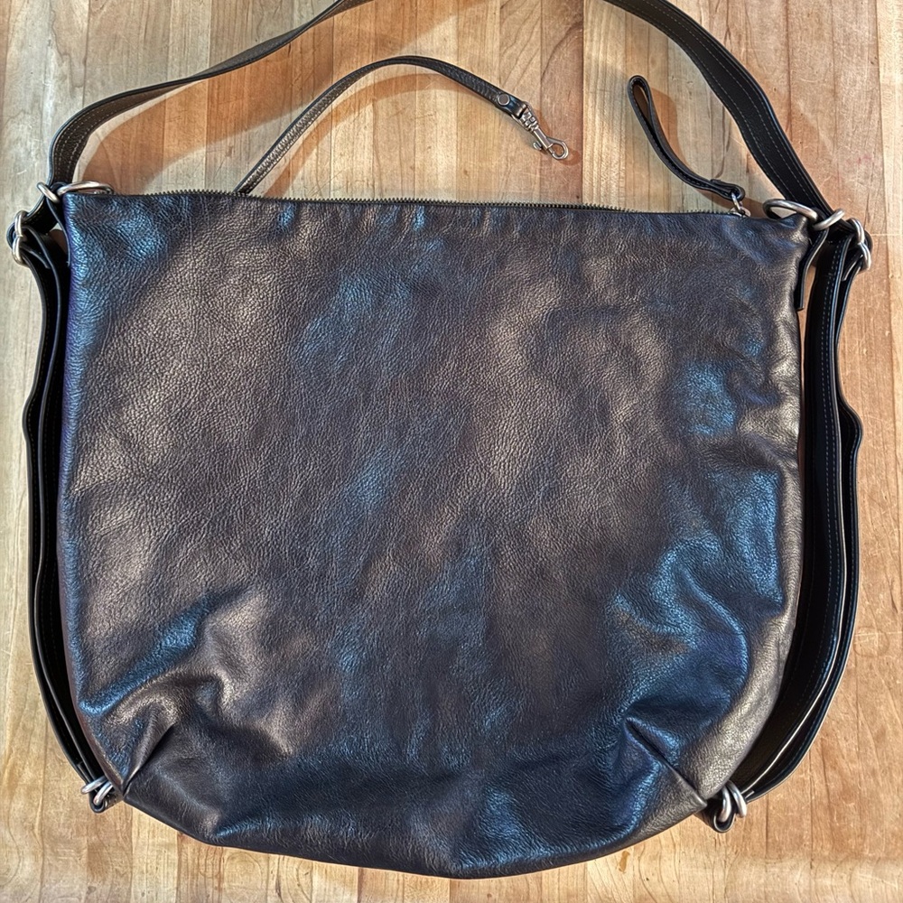 Rough and Tumble Large Black Windsor PF Hobo 3-way carry, zip top, bone lining.